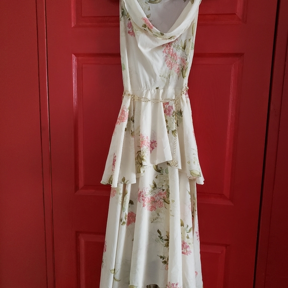 Floral maxi dress - Picture 2 of 6